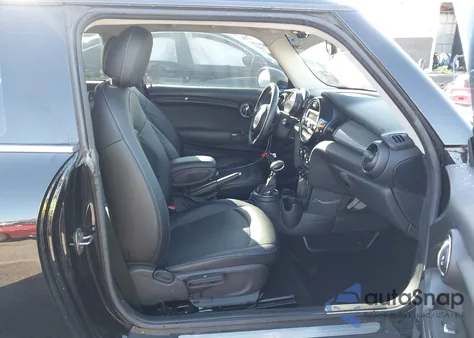 2015 Mini Hardtop Cooper из США, поврежденный, VIN WMWXM5C56FT940041